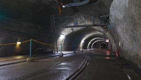 トンネル工事の様子