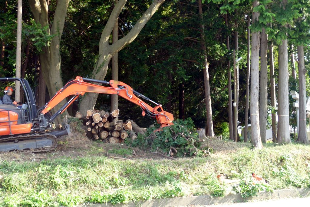 林 建設機械